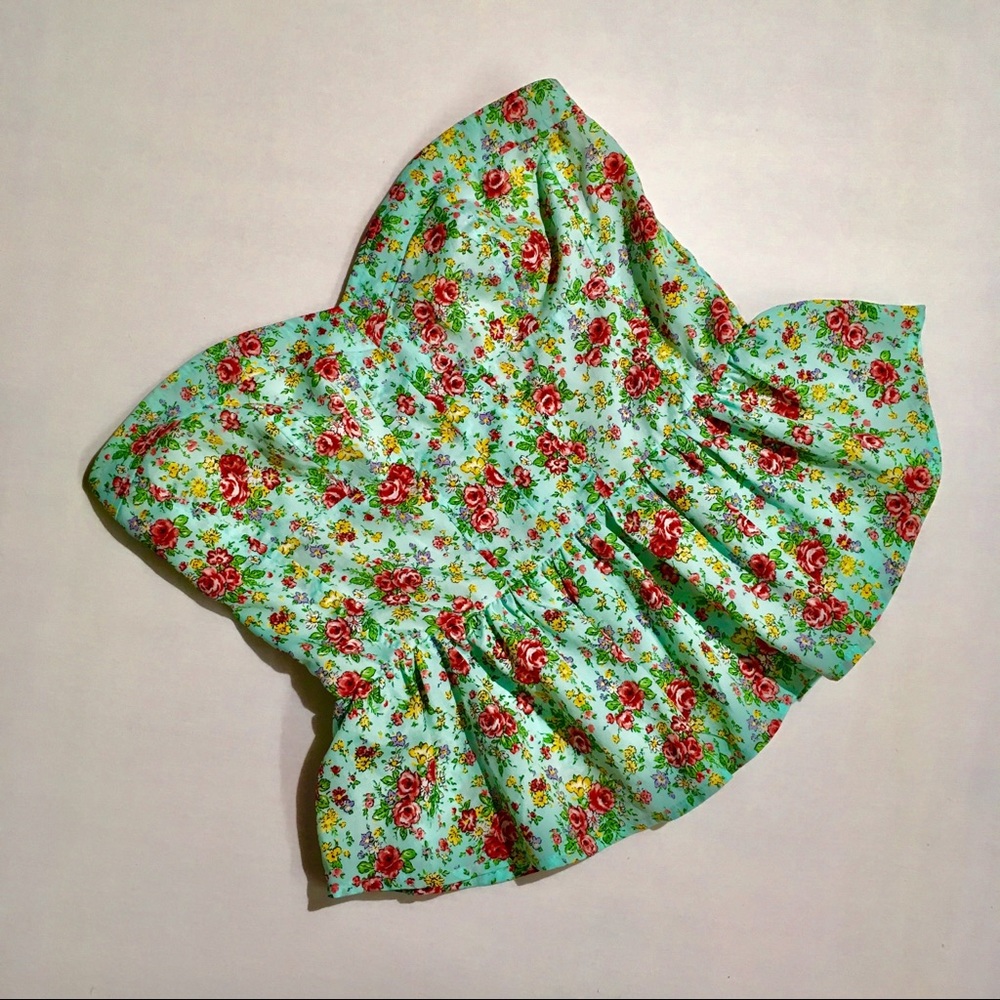 Gianni Bini floral sleeveless peplum top size M